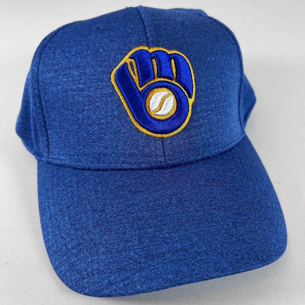 Milwaukee Brewers Hat Mens OSFA Blue Fan Favorite Cooperstown Snapback MLB